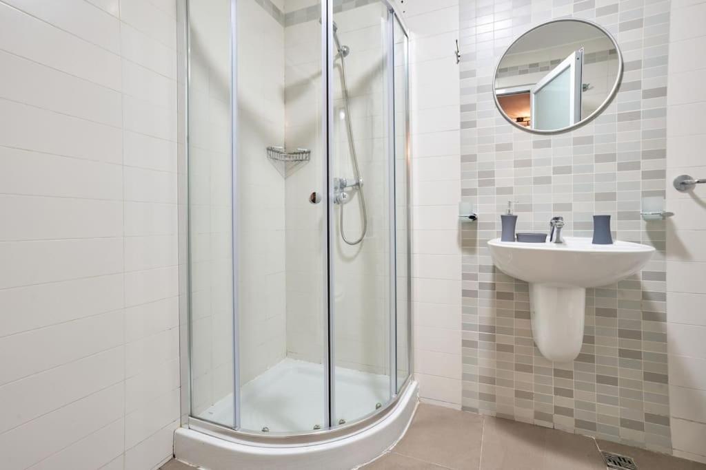 Urban Front - Walking Distance From Paceville And St George Bay Beach Is-Swieqi Exterior photo